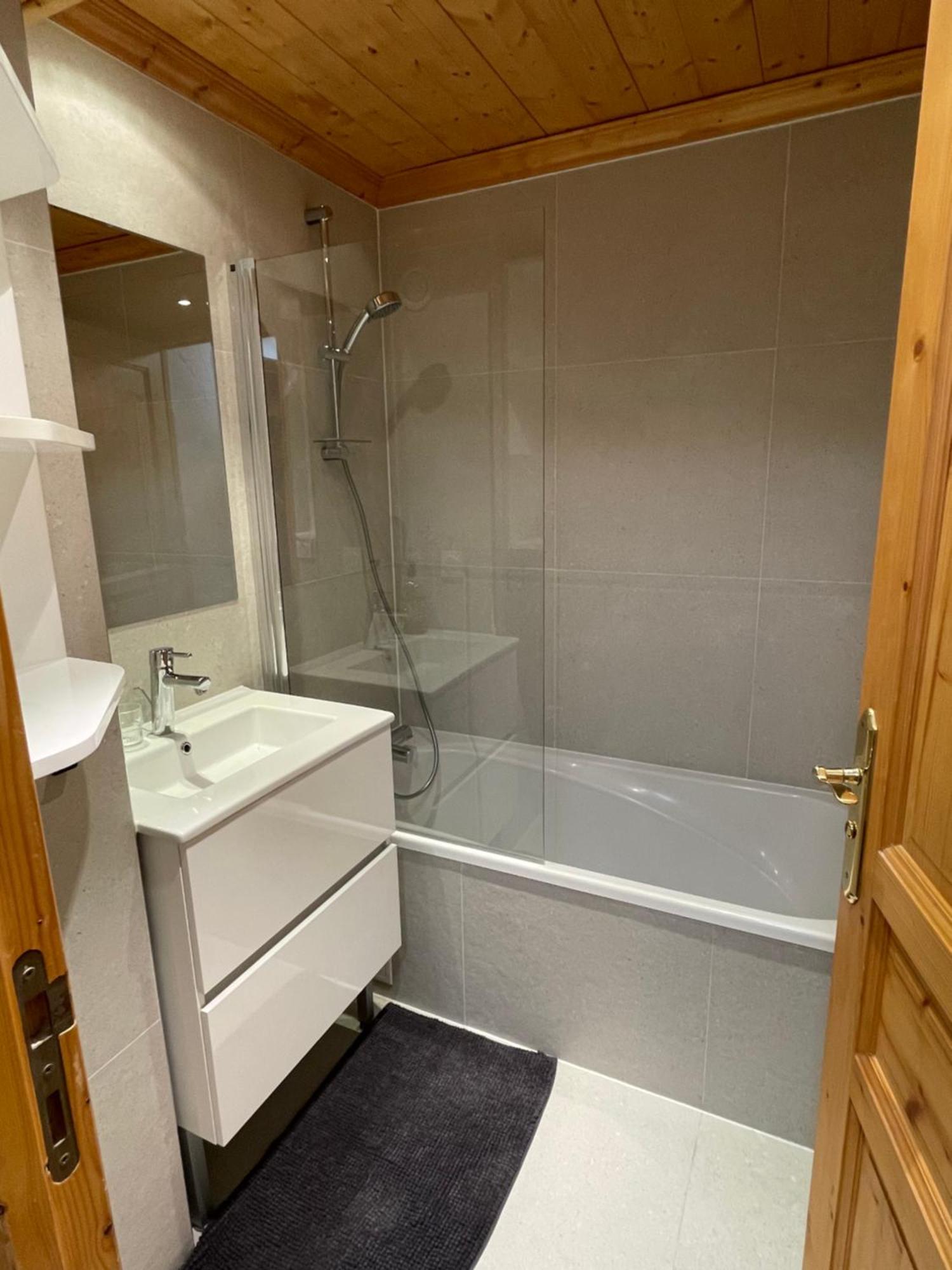 Meribel Centre La Chaudanne, Real Ski In And Out, 3 Bedrooms 2 Bathrooms Newly Renovated, Chalet L'Eperviere Zewnętrze zdjęcie